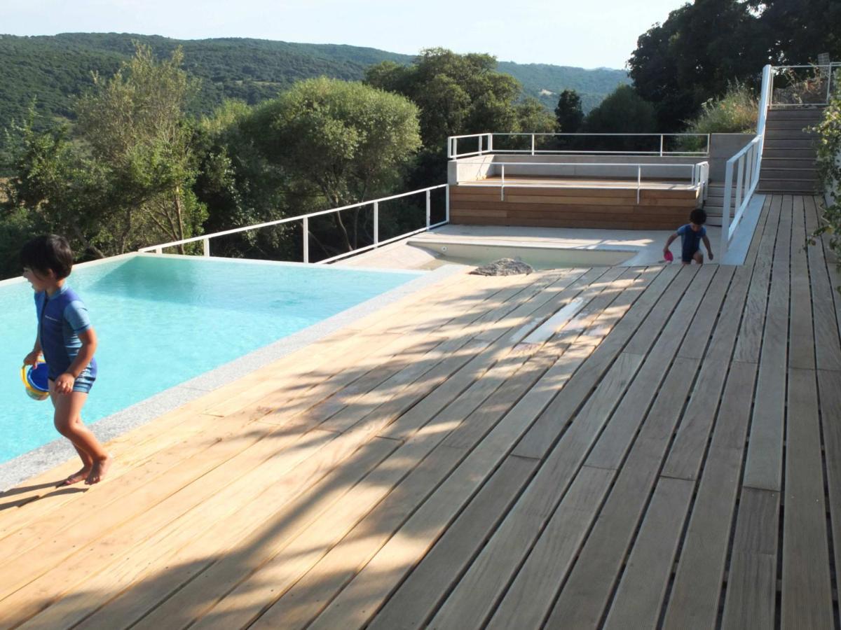 Villa Li Pireddi à Aglientu Extérieur photo